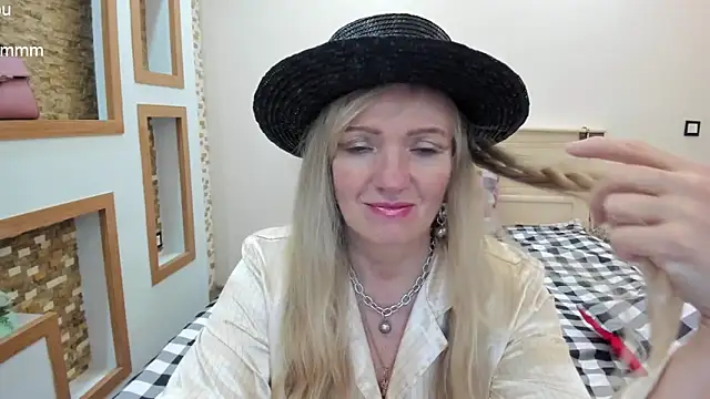 Snapshot of TrueFoxyyy chatting on March 2025 07:49:02 PM TrueFoxyyy online show from March 2025 07:49:02 PM