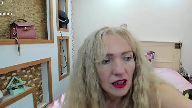 Snapshot of TrueFoxyyy chatting on March 2025 01:47:01 PM TrueFoxyyy online show from March 2025 01:47:01 PM