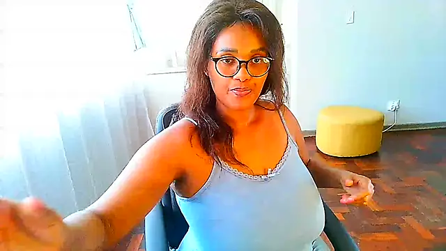 Snapshot of Charlie-Crawford chatting on January 2025 11:45:02 AM Charlie-Crawford online show from January 2025 11:45:02 AM