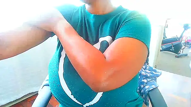 Snapshot of Charlie-Crawford chatting on February 2025 10:15:02 AM Charlie-Crawford online show from February 2025 10:15:02 AM