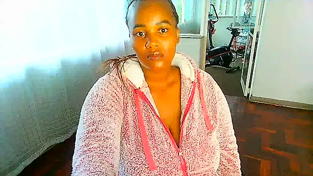 Snapshot of Charlie-Crawford chatting on February 2025 04:15:01 AM Charlie-Crawford online show from February 2025 04:15:01 AM