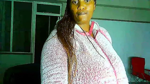 Snapshot of Charlie-Crawford chatting on February 2025 07:19:02 PM Charlie-Crawford online show from February 2025 07:19:02 PM