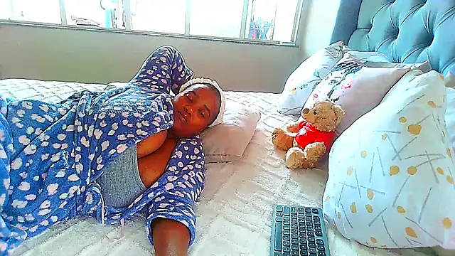 Snapshot of Charlie-Crawford chatting on February 2025 04:26:02 PM Charlie-Crawford online show from February 2025 04:26:02 PM