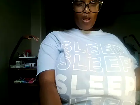 Snapshot of Charlie-Crawford chatting on September 2025 07:36:01 AM Charlie-Crawford online show from September 2025 07:36:01 AM