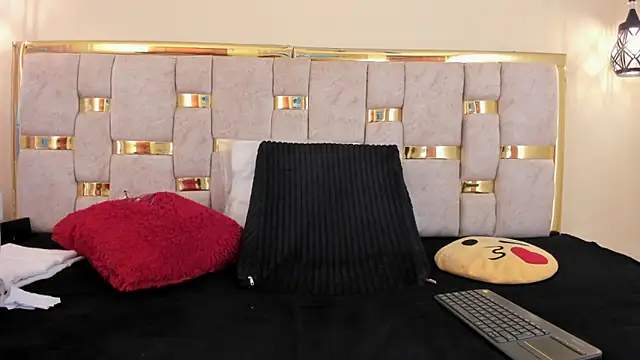 Snapshot of ttata_3 chatting on November 2025 12:05:02 PM ttata 3 online show from November 2025 12:05:02 PM