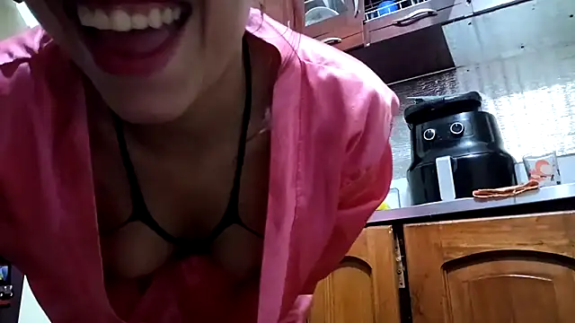 Snapshot of sophieandmarkls chatting on March 2025 01:49:01 AM sophieandmarkls online show from March 2025 01:49:01 AM