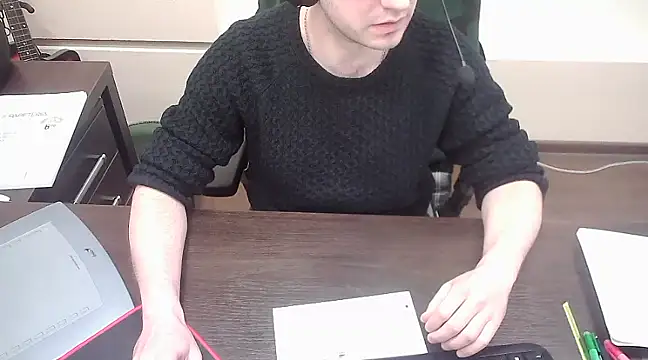 Snapshot of alex89north chatting on February 2025 06:59:01 PM alex89north online show from February 2025 06:59:01 PM