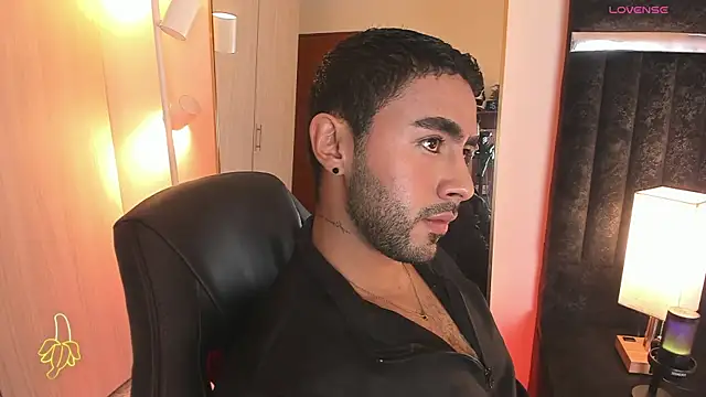 ItsMeEros online show from December 2025 09:00:01 PM