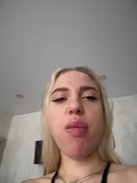 Snapshot of pinkstar_ chatting on November 2025 06:01:01 AM pinkstar online show from November 2025 06:01:01 AM