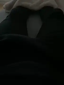 Jonkitzler1 online show from December 2024 12:49:01 PM