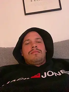 Jonkitzler1 online show from March 2025 04:46:01 PM