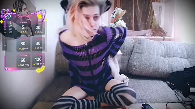 Littlepinkcat online show from November 2025 08:51:01 PM