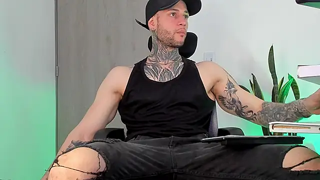  jamesleandros1 online show from February 2026 06:26:01 PM