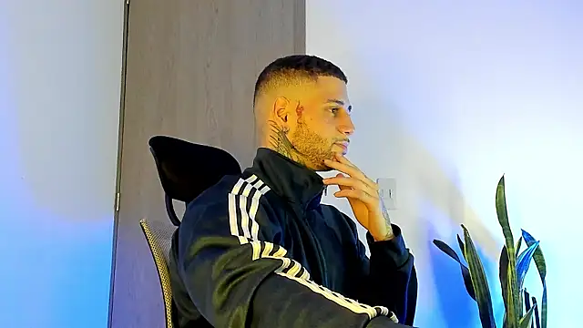  jamesleandros1 online show from February 2026 02:10:01 AM