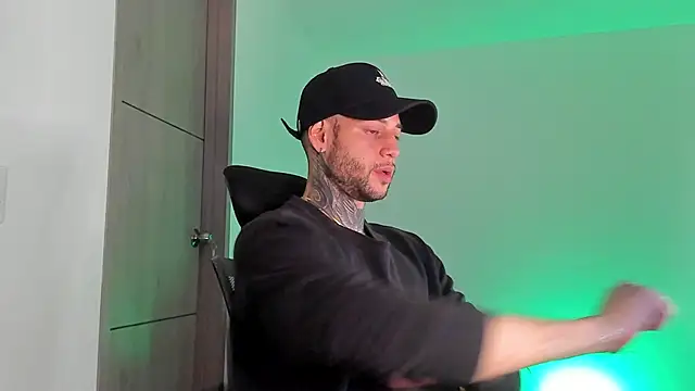  jamesleandros1 online show from March 2026 01:44:01 AM