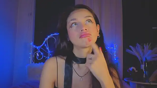 Snapshot of Funny_Bunny chatting on October 2025 11:43:01 PM Funny Bunny online show from October 2025 11:43:01 PM