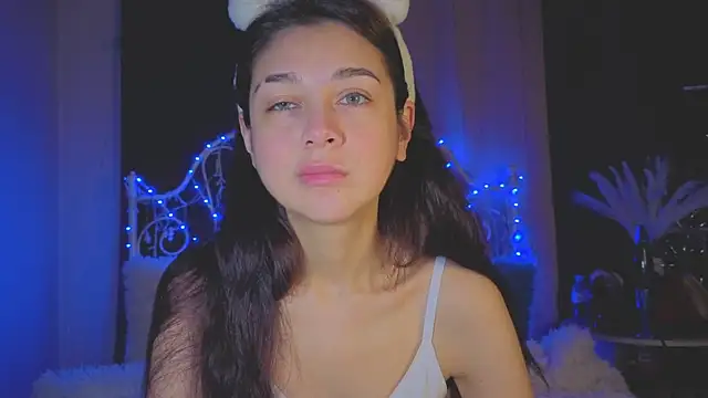 Snapshot of Funny_Bunny chatting on November 2025 02:14:02 AM Funny Bunny online show from November 2025 02:14:02 AM