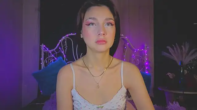 Snapshot of Funny_Bunny chatting on December 2025 11:03:02 PM Funny Bunny online show from December 2025 11:03:02 PM