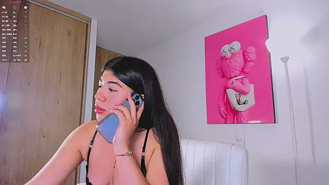 Kim crosspp online show from October 2025 07:33:02 PM