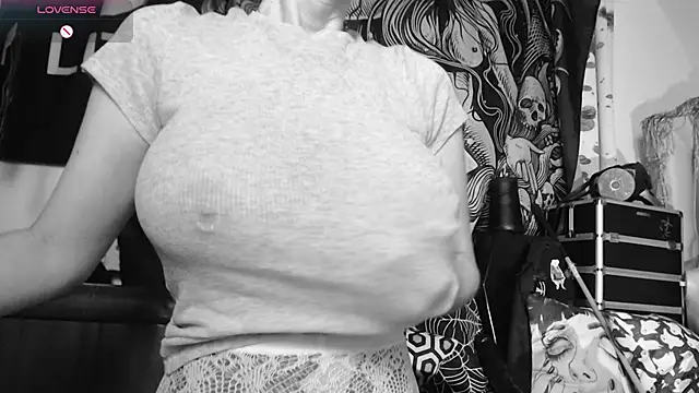 Silentmary online show from February 2026 04:02:02 AM