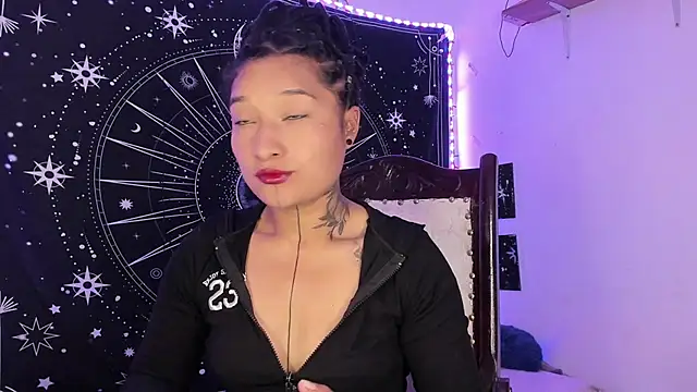 Eva Lee  online show from November 2025 08:35:01 AM