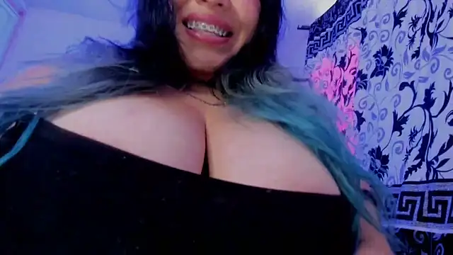 Fierymichef online show from November 2025 08:31:01 PM