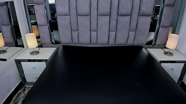 EMMAHILL1 online show from April 2026 11:13:01 AM