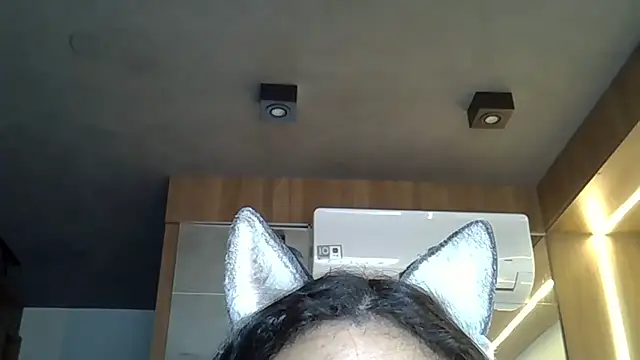 Skinny-Kitten online show from November 2025 12:07:01 PM