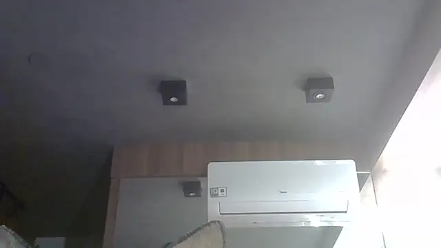 Skinny-Kitten online show from December 2025 12:12:02 PM