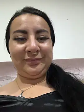 Abril Luv online show from March 2026 02:02:02 AM