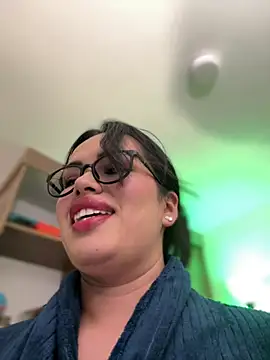 Snapshot of andra_rose chatting on January 2025 02:22:02 AM andra rose online show from January 2025 02:22:02 AM