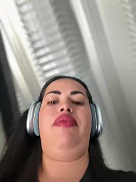 andra rose online show from April 2026 03:06:01 PM