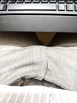 adicma123 online show from April 2026 06:31:02 AM