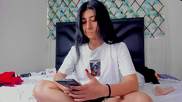 EmmaWilliamss online show from April 2026 04:18:01 PM