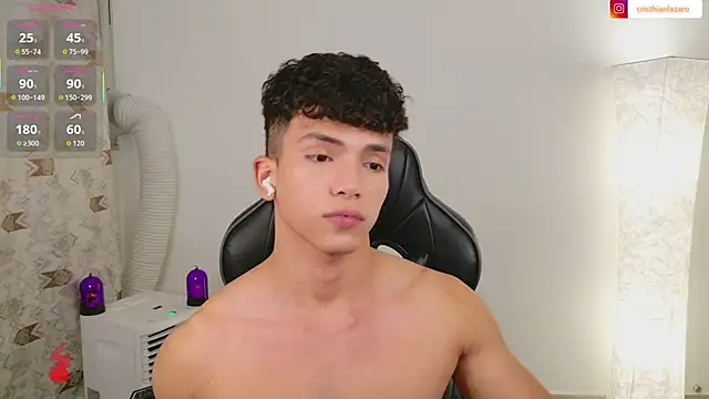 Snapshot of DannyMaximoff chatting on October 2025 01:51:02 AM DannyMaximoff online show from October 2025 01:51:02 AM