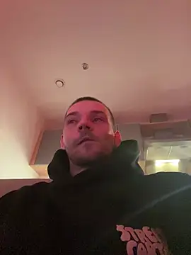 Snapshot of Z1uk chatting on January 2026 02:27:02 AM Z1uk online show from January 2026 02:27:02 AM