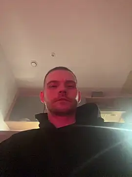 Snapshot of Z1uk chatting on February 2026 01:04:02 AM Z1uk online show from February 2026 01:04:02 AM