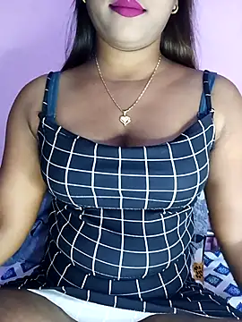 Snapshot of ANGE-MOU chatting on March 2025 09:35:02 AM ANGE-MOU online show from March 2025 09:35:02 AM