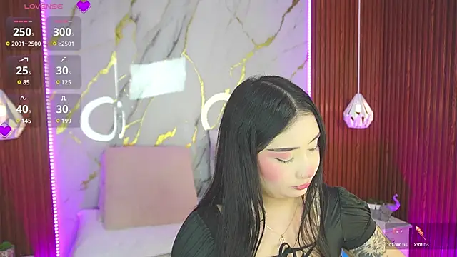 haylie  online show from January 2025 04:04:02 AM