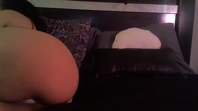 lofibunni online show from April 2026 08:39:02 PM