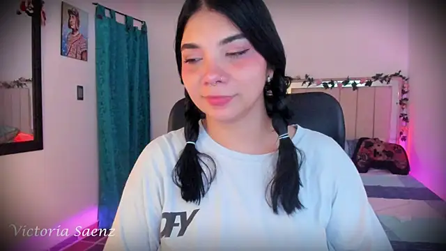 Snapshot of victoriaasaenz_ chatting on December 2025 12:38:02 AM victoriaasaenz online show from December 2025 12:38:02 AM