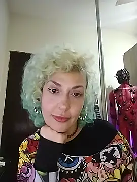 MariLouM online show from July 2026 01:02:02 AM