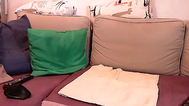 Snapshot of chrichri38@xh chatting on February 2025 03:08:02 PM chrichri38xh online show from February 2025 03:08:02 PM