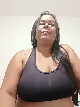 Snapshot of ChiaraFioree chatting on June 2026 08:44:02 PM ChiaraFioree online show from June 2026 08:44:02 PM
