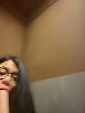 Snapshot of Insane_Issa chatting on December 2024 02:32:01 AM Insane Issa online show from December 2024 02:32:01 AM