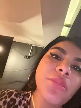 Snapshot of Insane_Issa chatting on December 2024 10:19:01 PM Insane Issa online show from December 2024 10:19:01 PM