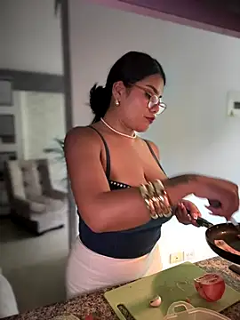 Snapshot of Insane_Issa chatting on December 2025 06:36:01 PM Insane Issa online show from December 2025 06:36:01 PM