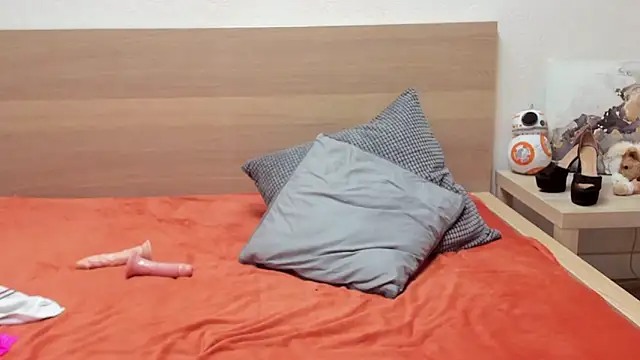 ZoeKhalifa online show from December 2024 04:38:01 AM