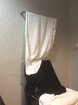 Snapshot of SlimBeenBadd1981 chatting on January 2025 07:20:01 AM SlimBeenBadd1981 online show from January 2025 07:20:01 AM