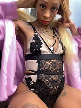 Snapshot of SlimBeenBadd1981 chatting on February 2025 11:24:02 AM SlimBeenBadd1981 online show from February 2025 11:24:02 AM